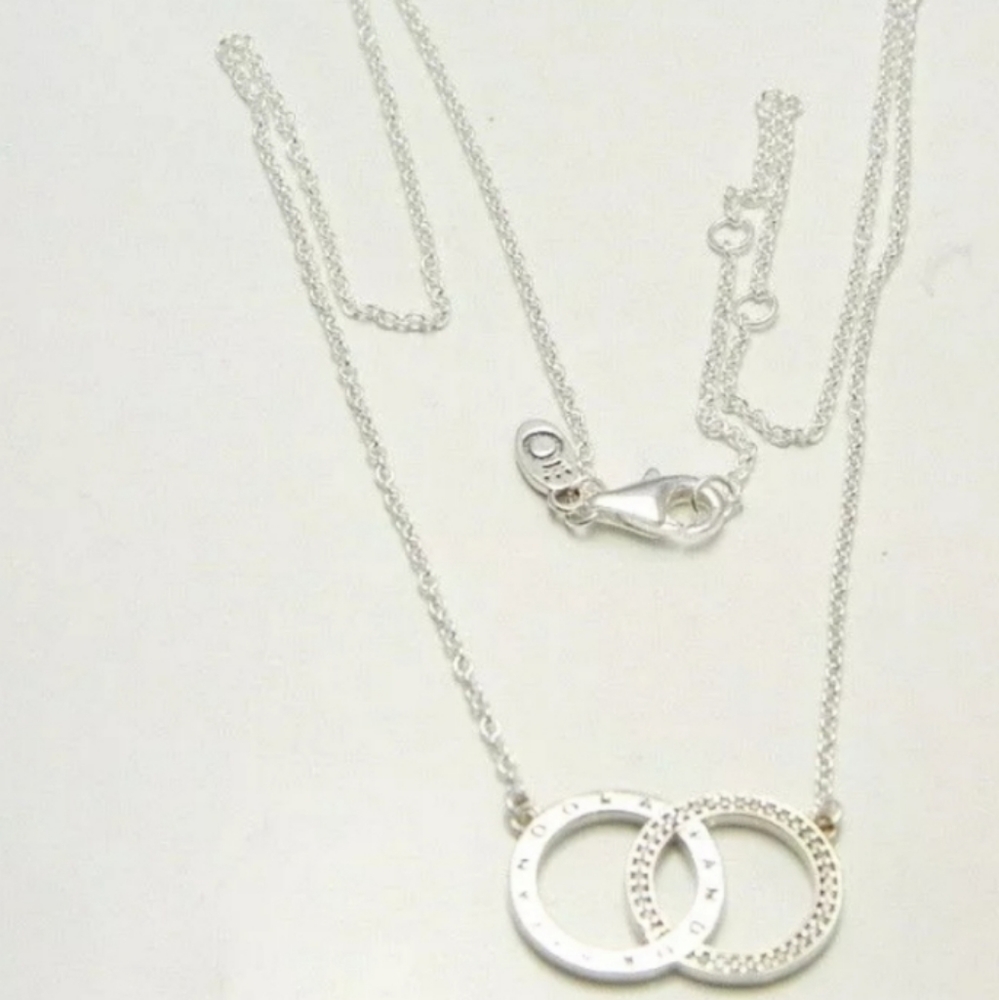 Pandora signature circle necklace with clear crys. - Picture 2 of 8